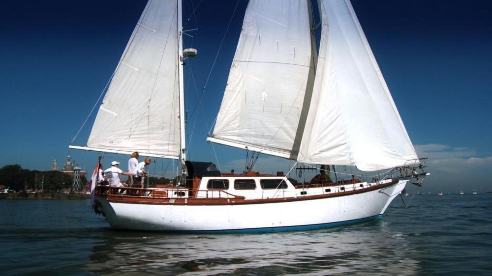 Classic Sailing Ship In Center Of Enkhuizen! Exterior foto